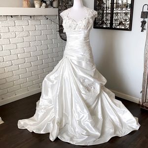 SOPHIA TOLLI BALLGOWN OPEN BACK WEDDING DRESS 8 NEW NO TAGS